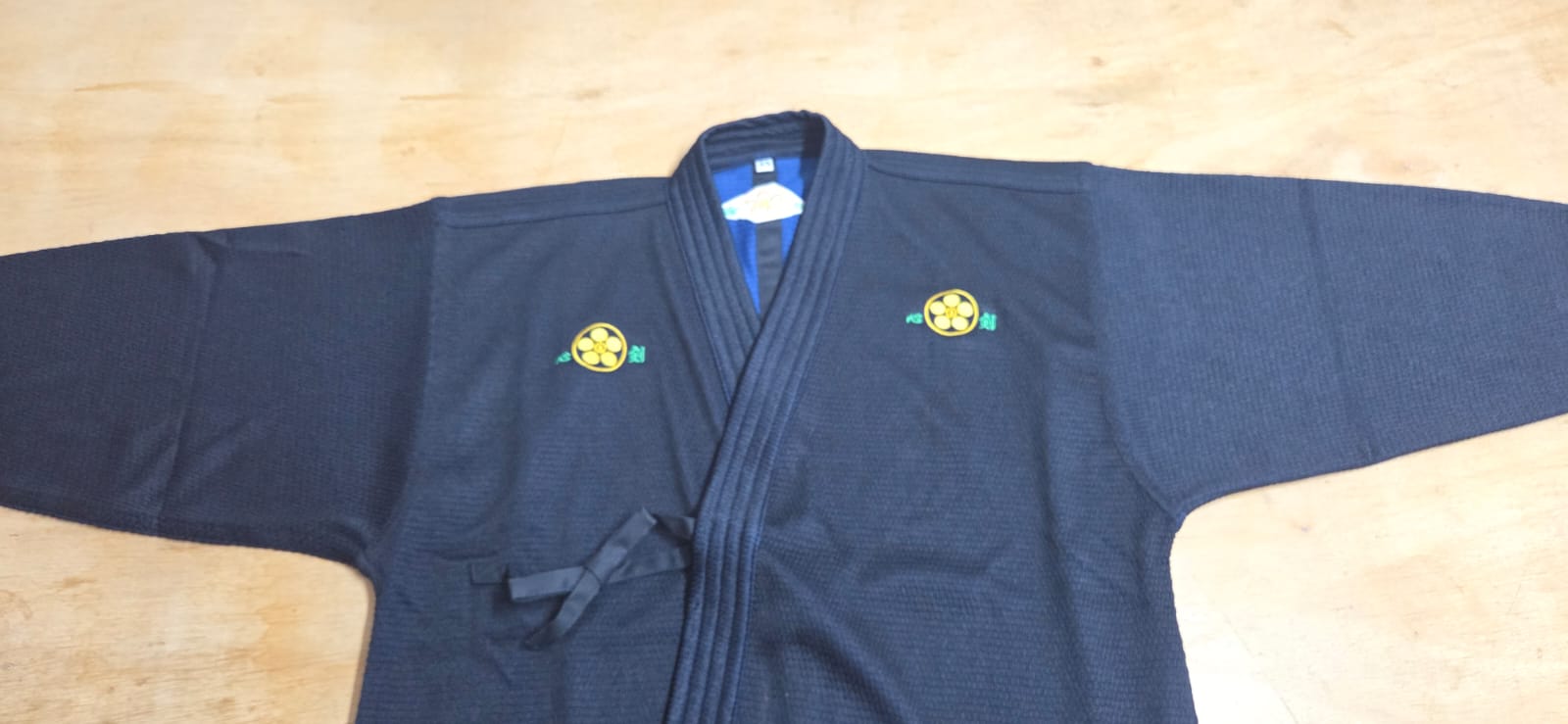 KIMONO Azul DryFit - Bordado Niten